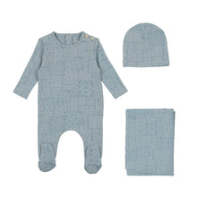 Load image into Gallery viewer, Multi floral design layette set - Blue base
