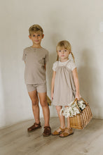 Load image into Gallery viewer, Boys boxy henley - Taupe
