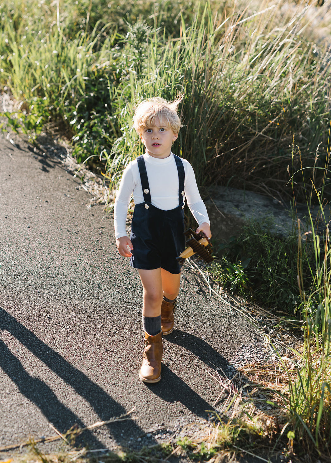 Velvet suspender shorts - Navy velvet